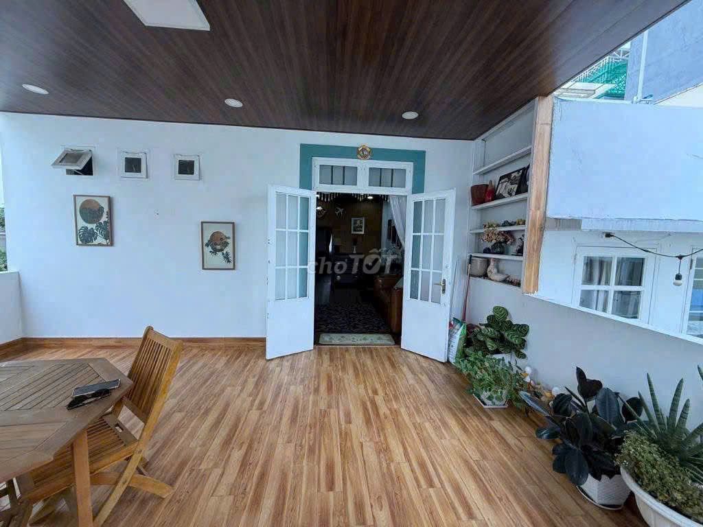 Rent Nguyễn Trọng Tuyển_Q. Bedroom 8.8 x20 m_TM 3 roof