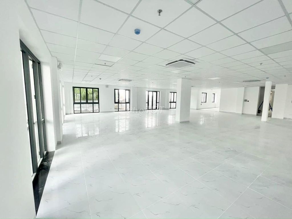 Supercress! Office building 8 x 20 is four floors clear, elevator.
