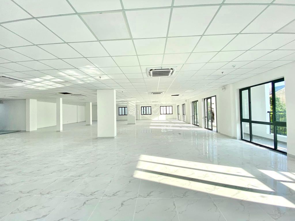 Supercress! Office building 8 x 20 is four floors clear, elevator.