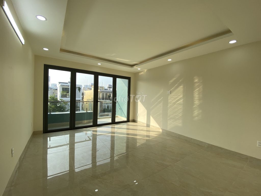 The cash house is Trần Lựu, 4 x 20 meters of 3rd floor bedroom 5th floor, New Light