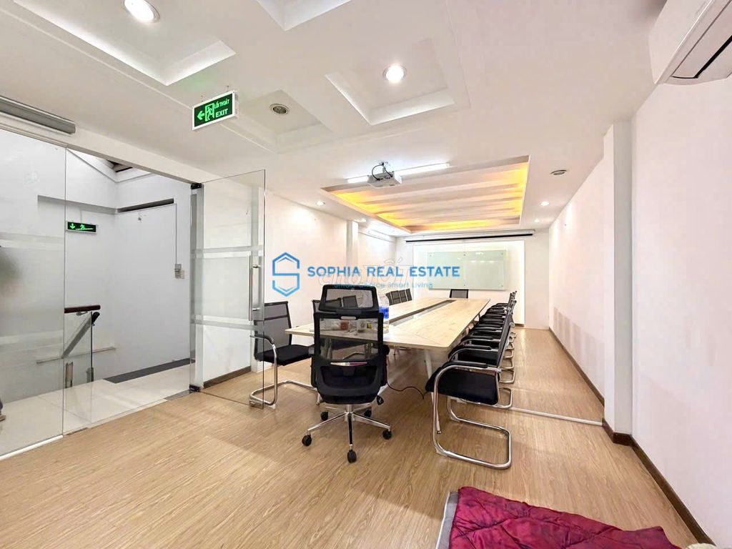 Stret!! Rent a house right here at Metro An Phú, 7 x 20 level 3 floor 5 room