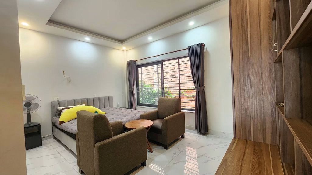 Nice house 390 M2, modern four rooms full of car yard three-story in District 2.