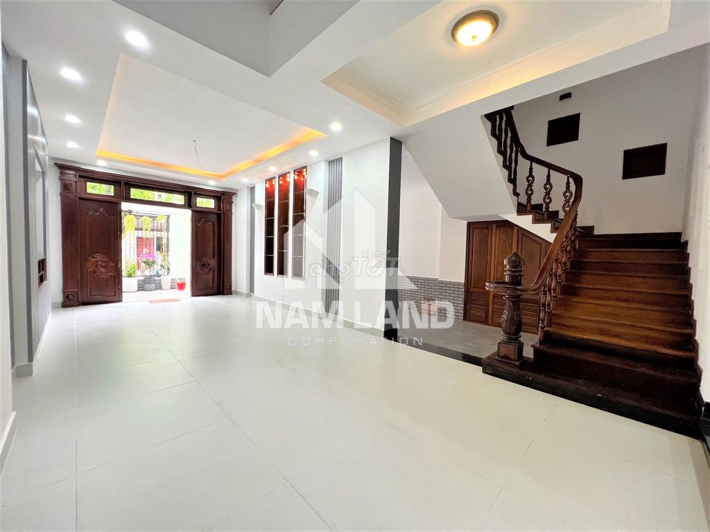 The luxury villa - the level right in the middle of An Khánh District 2.