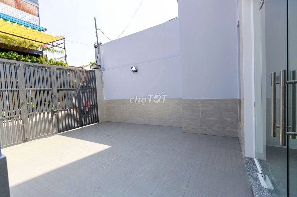 Rent one Huỳnh Tịnh Của District 3 area 5.5 X13 M suspended 3 floors for 50 million