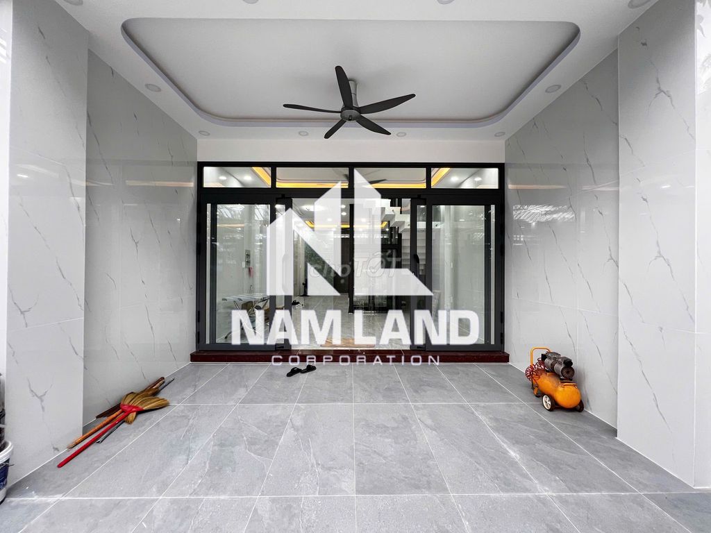 New house is 100% with elevator 5 rooms in downtown An Phú District 2.