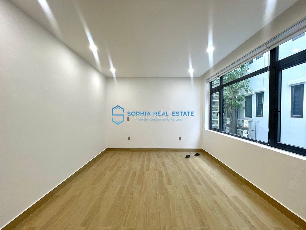 We'll hire the Office Special, area 7 x 20, floor 3 bedroom, easy setup vp