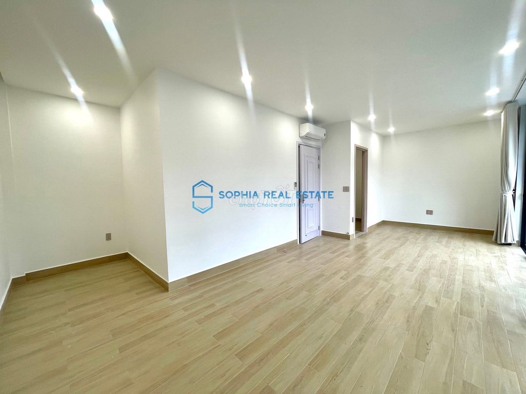 We'll hire the Office Special, area 7 x 20, floor 3 bedroom, easy setup vp