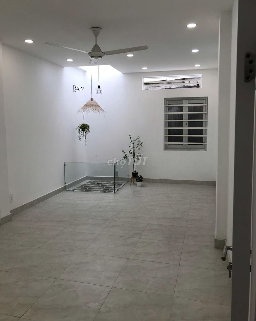 Rent 1 Đặng Văn Ngữ qpn 4 X24 M, 2-story ground structure, 35 million.