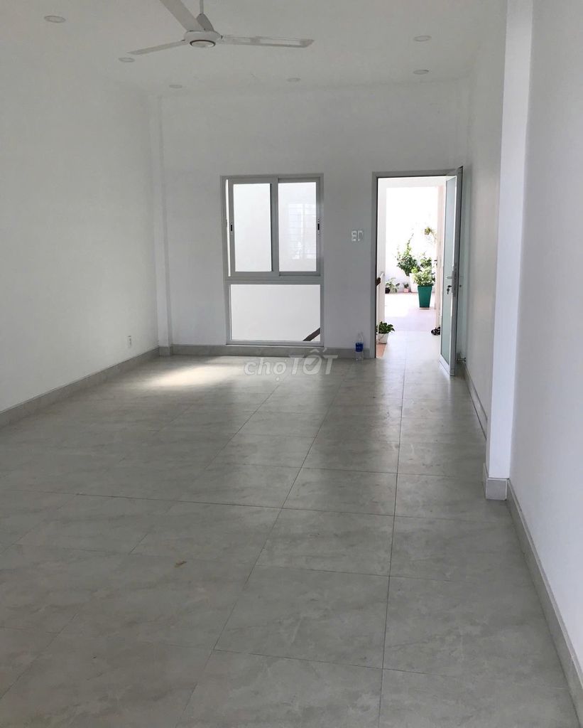 Rent 1 Đặng Văn Ngữ qpn 4 X24 M, 2-story ground structure, 35 million.