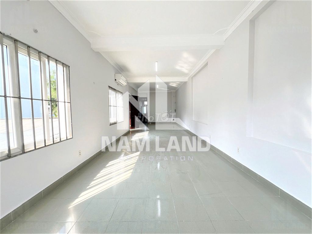 Free designer, 3th floor ground garage, 5th floor office, office.