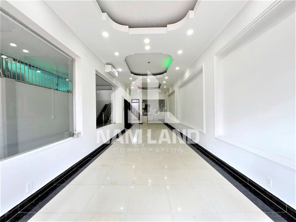 Free designer, 3th floor ground garage, 5th floor office, office.