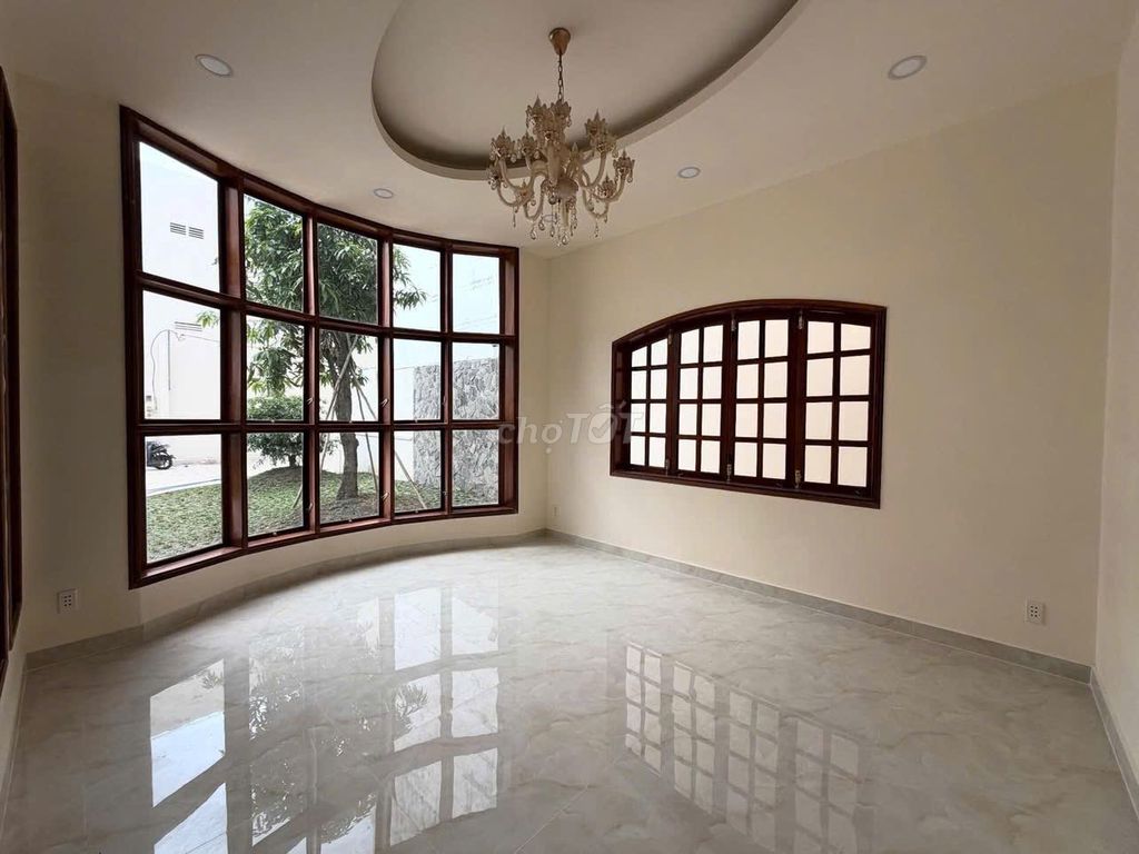 Hồ Biểu Chánh qpn villa, 25 X30 M, 2nd floor, yard, 50 million.