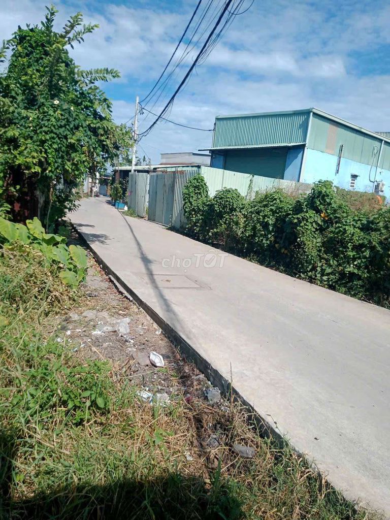 The factory is 9 x37, clear all 340 meters.