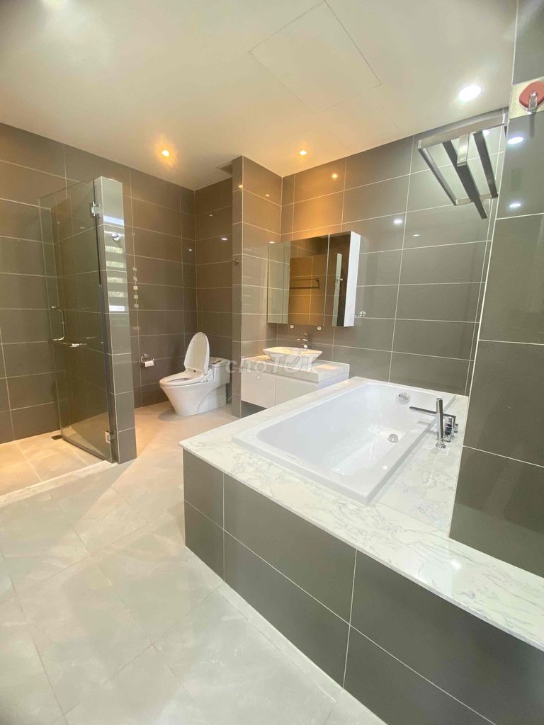Rent the lucasta villa. Nice house. Full interior with a bath.