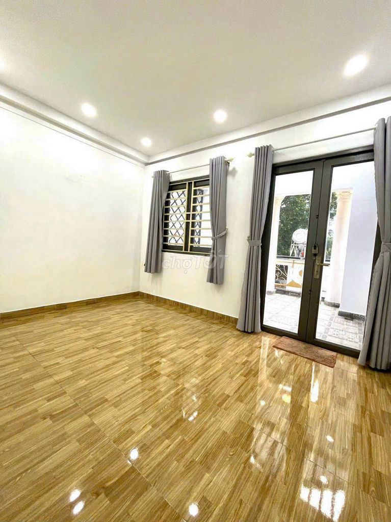 Thống Nhất-7-7. 11 area: 4 x16 m 6th floor 6th floor 5 toilets