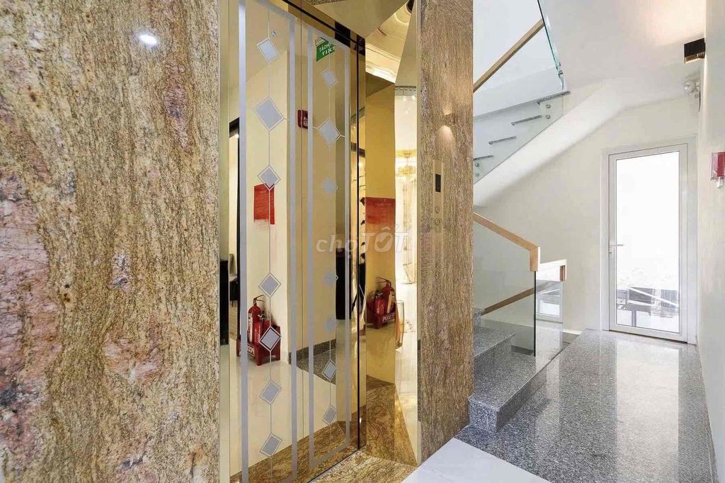 Renting Nguyễn Gia Trí, Bình Thạnh