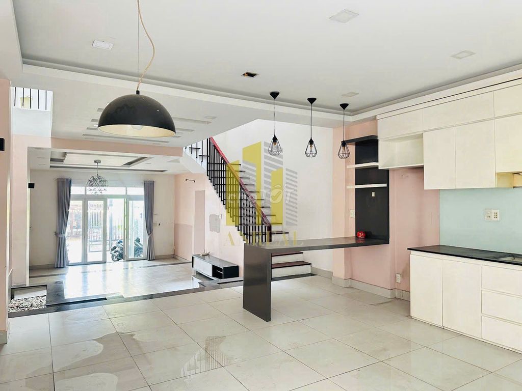 Thảo Điền rented house. It's a $33 million business.