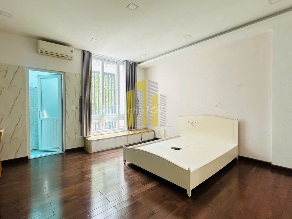 Thảo Điền rented house. It's a $33 million business.