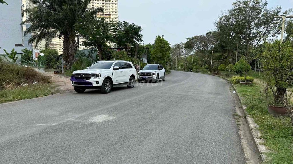 Rent a 1st Huỳnh Tấn Phát street.