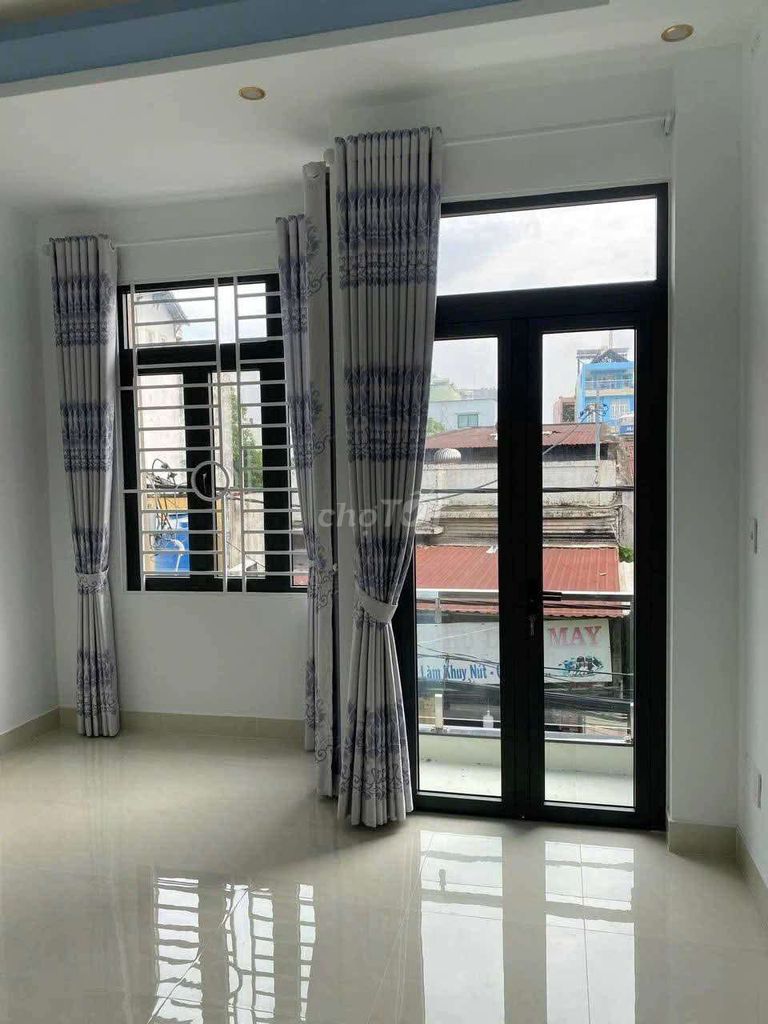 Rent the whole place nice clean, 4 bedrooms with air conditioning, Quang Trung-770 Gò Vấp alley.