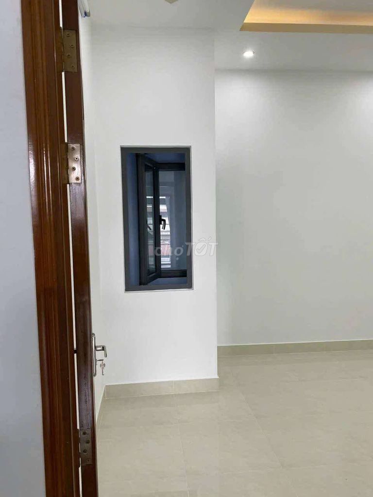 Rent the whole place nice clean, 4 bedrooms with air conditioning, Quang Trung-770 Gò Vấp alley.
