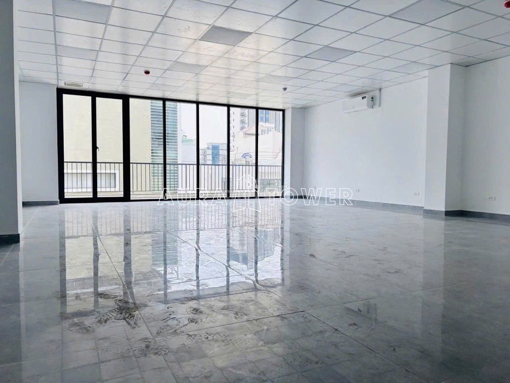 Rent the original Lê Văn Sỹ root * 8X20 M * 4th floor * wide glass
