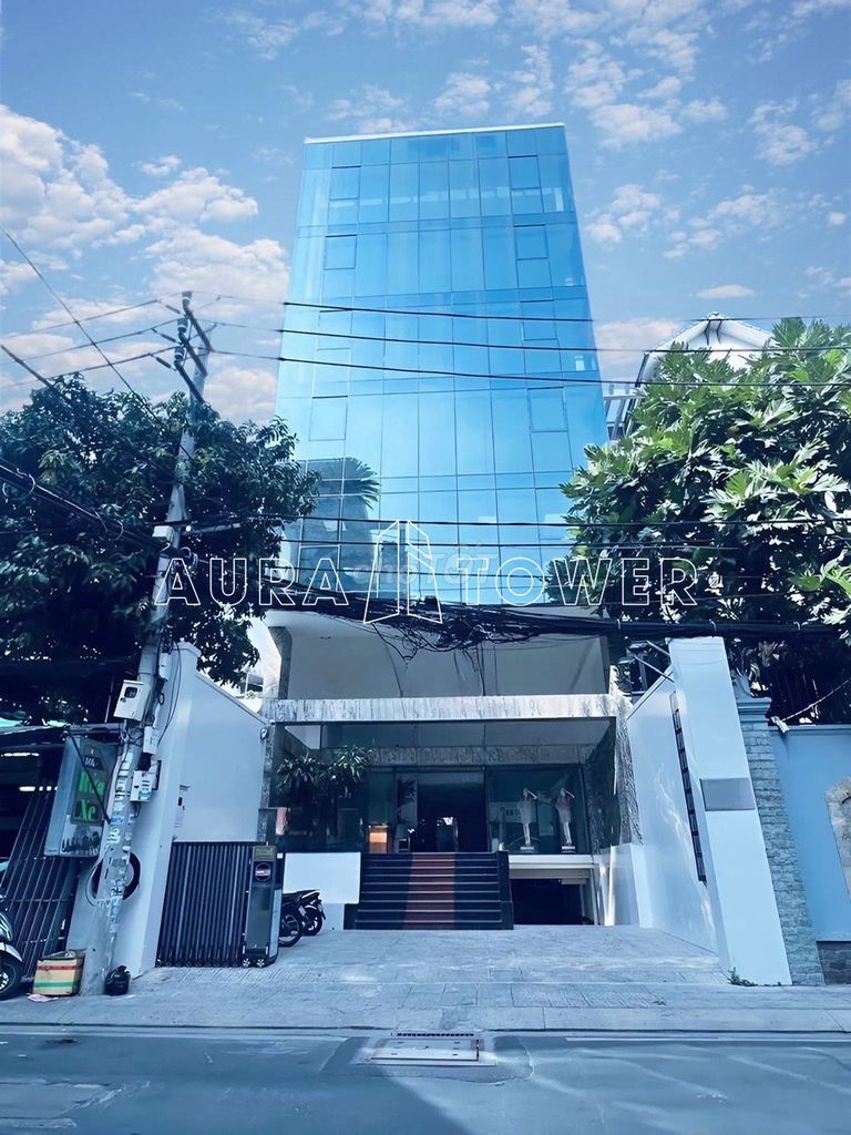 Rent the building right over the Republic. 800 M2 uses, 8 M's.