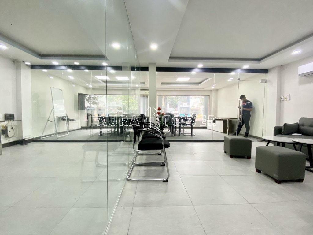 Rent K300 Tân Bình * 10 X23 M * 3 stories ground vault