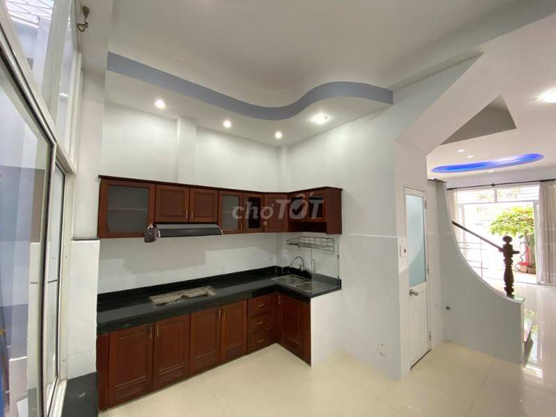 Nguyễn Thượng Hiền casher, Q.Bình Thạnh: 4 meters x 12.5 meters, 2 floors