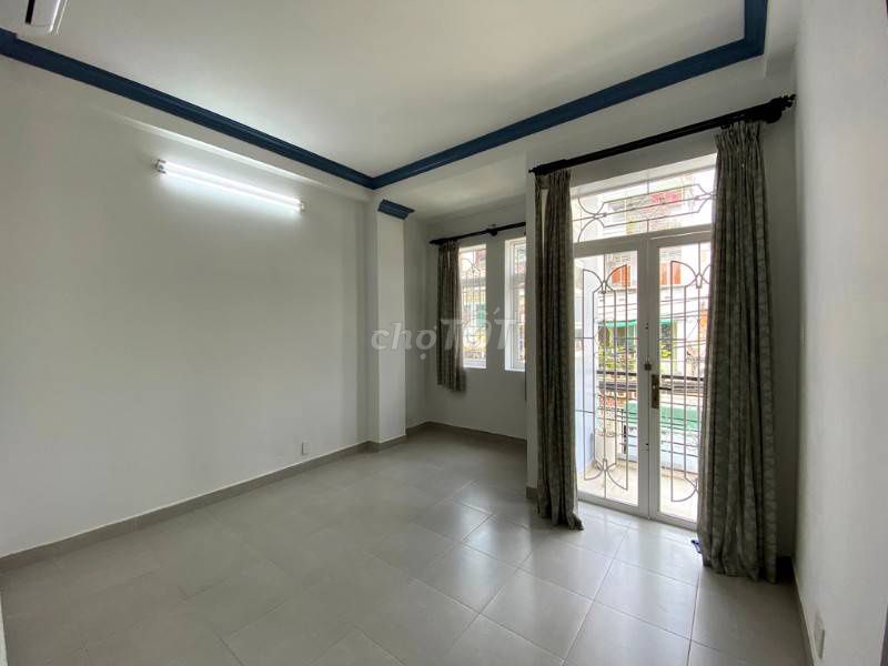 Nguyễn Thượng Hiền casher, Q.Bình Thạnh: 4 meters x 12.5 meters, 2 floors