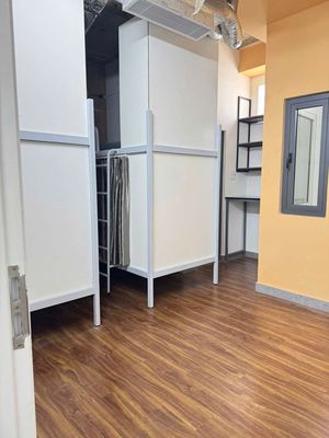 The perfect dorm is 466 Dương Quảng Hàm, which is 1 million and 5