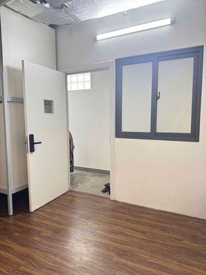 The perfect dorm is 466 Dương Quảng Hàm, which is 1 million and 5