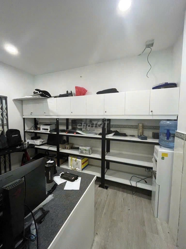 Rent a Trần Minh Quyền District 10, 4 X12 M Neat 2 floor costs 30 million
