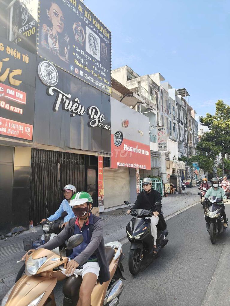 Renting Nguyễn Tri Phương cash houses, District 5 4 x11 2 business blocks