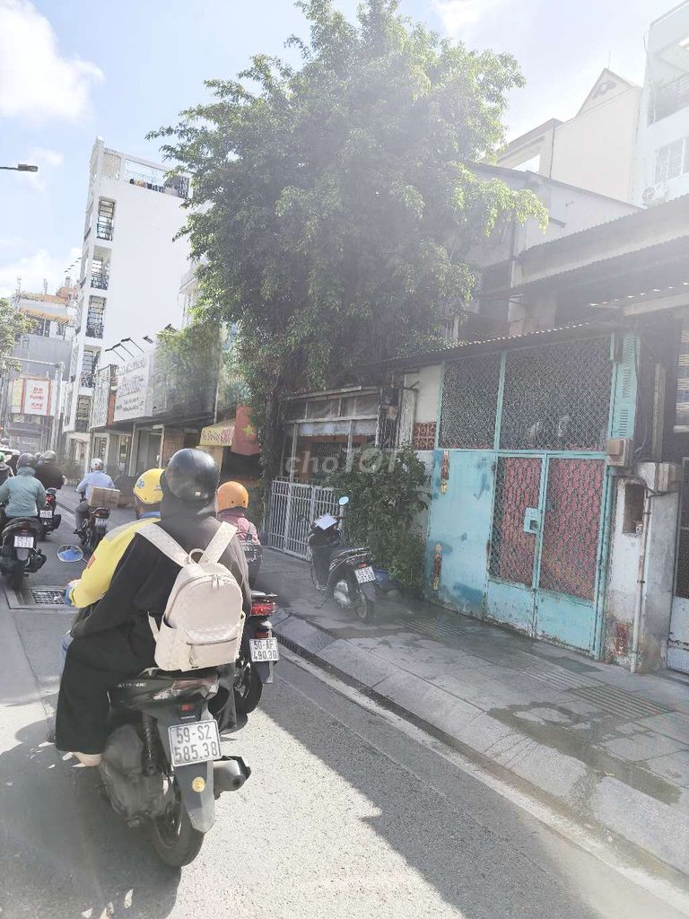Renting Nguyễn Tri Phương cash houses, District 5 4 x11 2 business blocks