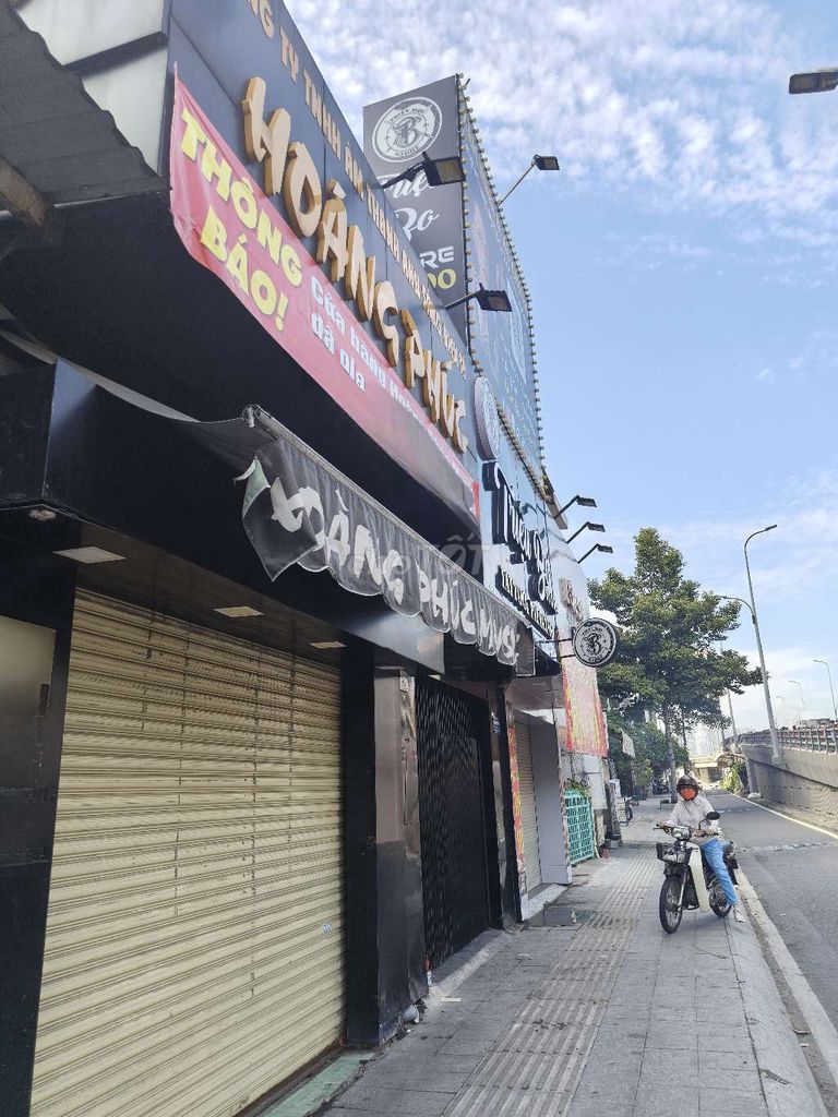 Renting Nguyễn Tri Phương cash houses, District 5 4 x11 2 business blocks