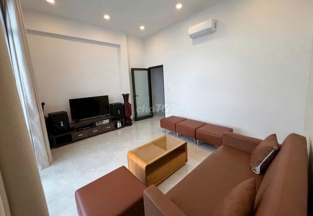 Need to rent an alley building 244/6 A Huỳnh Văn Bánh-7*11 Q.Phú Nhuận