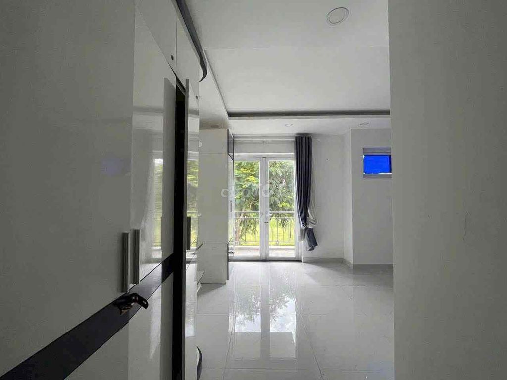 Rent Lovera Park-View Park 12 million a month.
