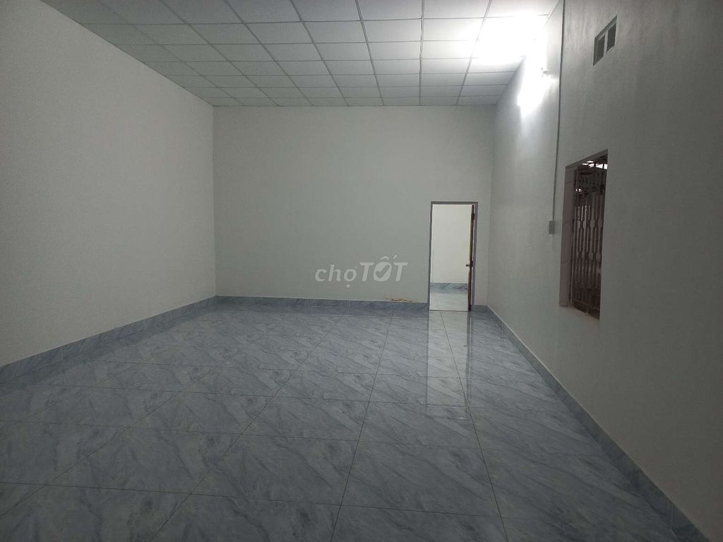 Rent the warehouse 500 meters. 8 meters.