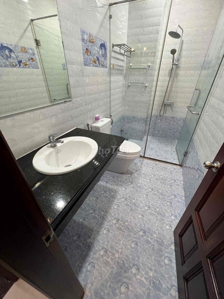 Renting Phạm Hữu Lầu District 7. Price:23 million.