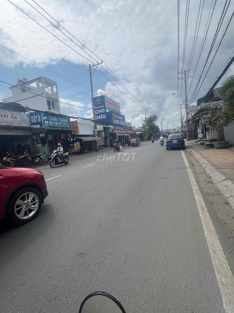 Renting 165 meters cash house in Quốc lộ 50 at 18 trieu