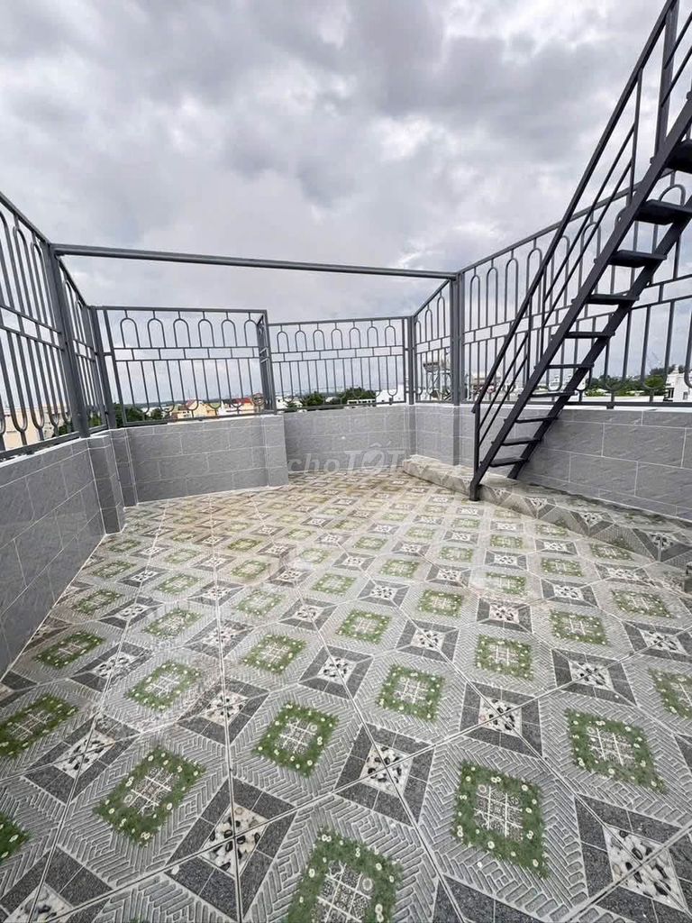 An mb Đỗ Bí, near Les, 5 x 20 mm new picture, 4 bedroom plus 4 toilets, S. Xen