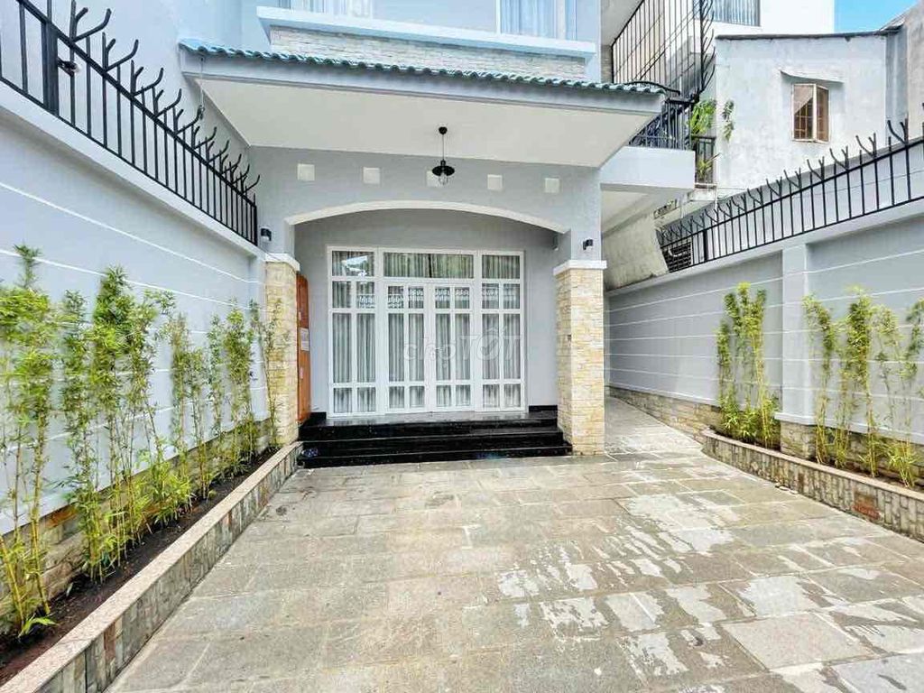 Rent Tân Quy Street mansion 5 bedrooms at 50 million a month.