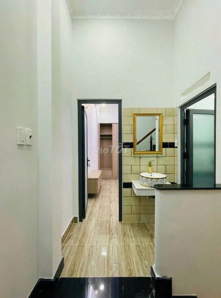 Need to rent a house to 281/6 A Lê Văn Sỹ-7* 1 Q.Tân Bình through the Languages