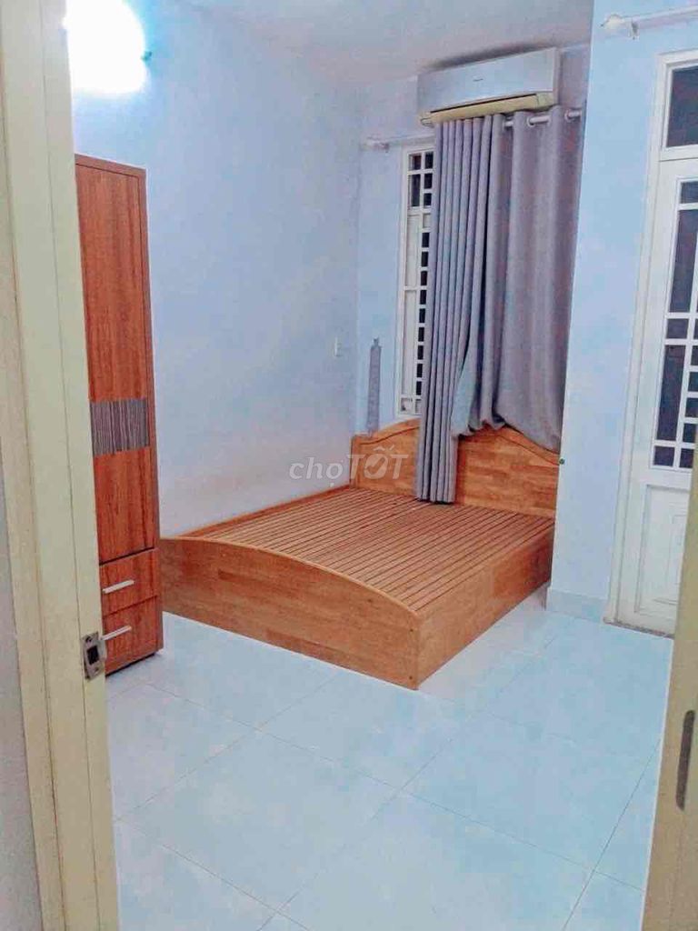 Parking alley house in the White Side. 3-7 x 12 meters-4th floor bedroom.