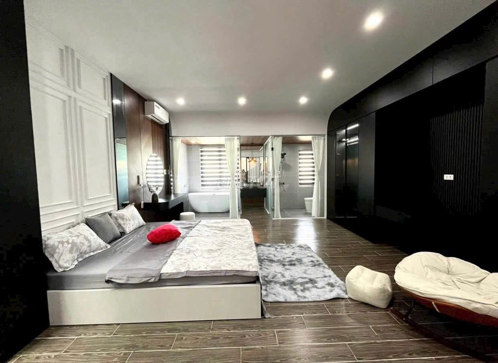 Need to rent a new house to the 114 bus alley 4/4 Phạm Văn Chiêu-714 QGò Vấp
