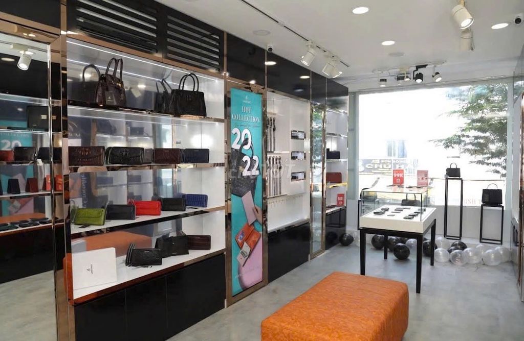 Rent one Võ Văn Tần, District 3 - Area: 4 x10 m - 2 floors - 35 million