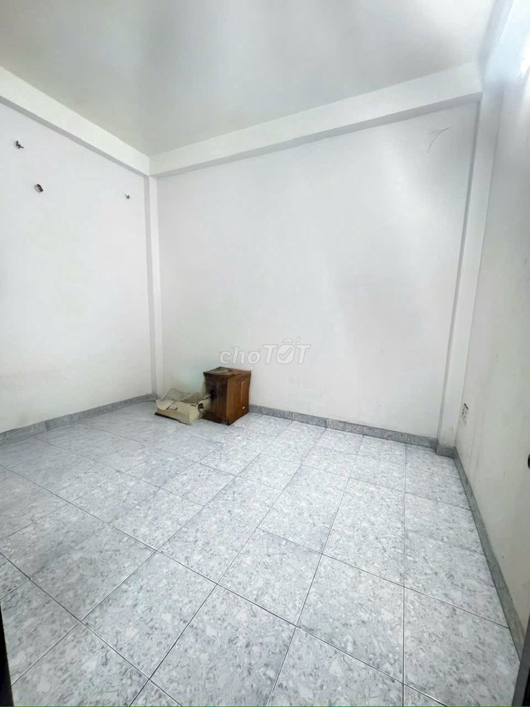 Rent the original house-- 828 battlefields, P. New paint, Q. Tân Bình