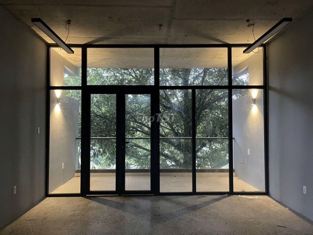 Rent the 176 CTrường Sa - 6 x 30 meters, 6th floor, 120 million