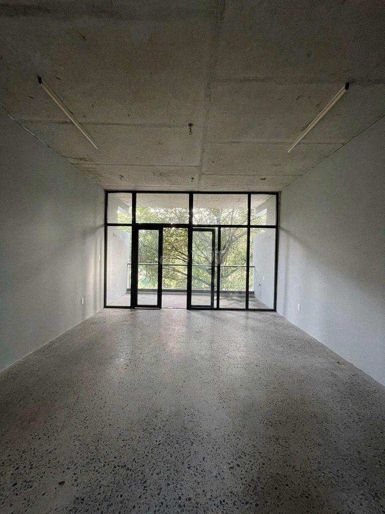 Rent the 176 CTrường Sa - 6 x 30 meters, 6th floor, 120 million